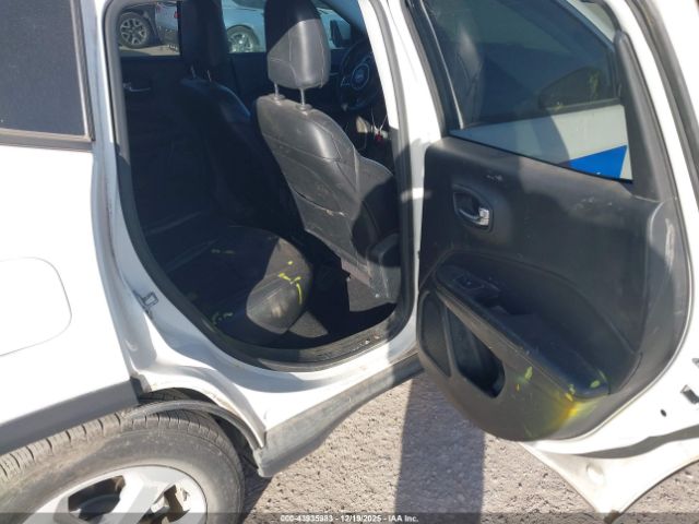 2019 JEEP COMPASS 3C4NJCBB1KT743615 Photo 7