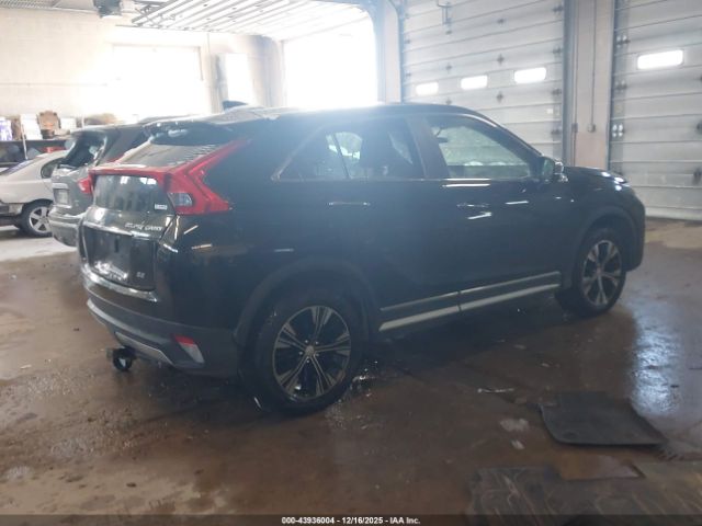 2018 MITSUBISHI ECLIPSE CROSS JA4AT5AA1JZ064135 Photo 3
