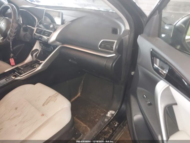 2018 MITSUBISHI ECLIPSE CROSS JA4AT5AA1JZ064135 Photo 4