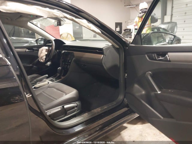 2021 VOLKSWAGEN PASSAT 1VWSA7A32MC015785 Photo 4