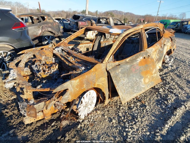 4T1G11AK6NU693041 Toyota CAMRY SE