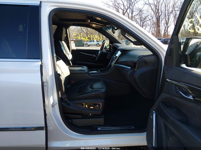 2016 CADILLAC ESCALADE 1GYS4DKJ8GR419689 Photo 4