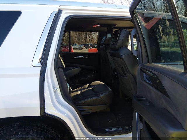 2016 CADILLAC ESCALADE 1GYS4DKJ8GR419689 Photo 7