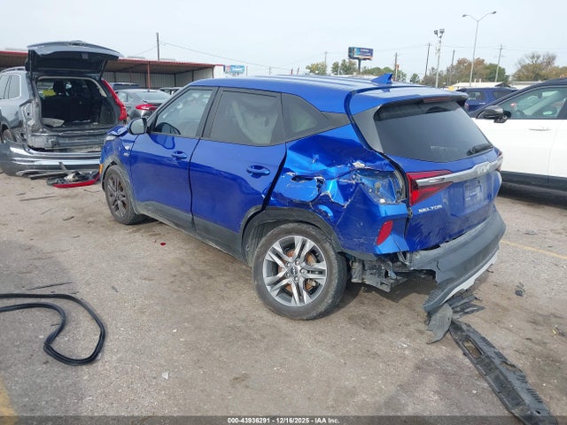 2023 KIA SELTOS KNDEPCAA3P7380074 Photo 2