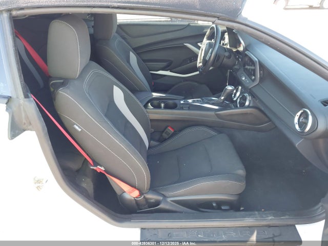 2024 CHEVROLET CAMARO 1G1FF3D74R0115398 Photo 4