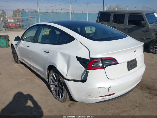 2023 TESLA MODEL 3 5YJ3E1EA5PF489495 Photo 2