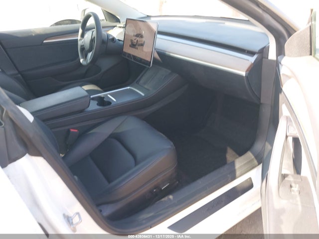 2023 TESLA MODEL 3 5YJ3E1EA5PF489495 Photo 4