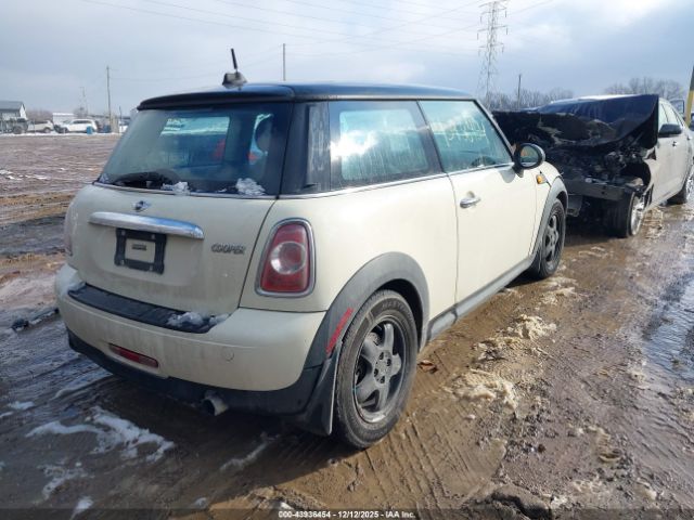 2011 MINI COOPER WMWSU3C59BT092486 Photo 3