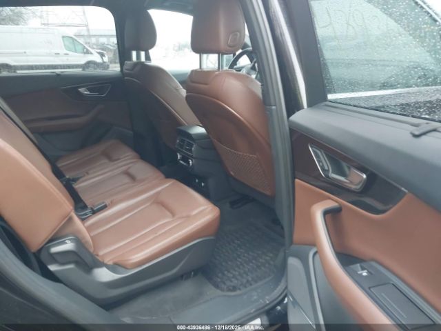 2019 AUDI Q7 WA1VAAF73KD021041 Photo 7