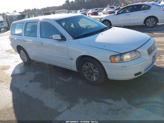 2005 VOLVO V70 YV1SW612152514147