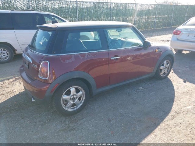 2007 MINI COOPER WMWMF33537TT54612 Photo 3