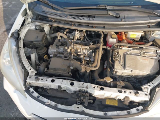 2012 TOYOTA PRIUS C JTDKDTB34C1015377 Photo 9