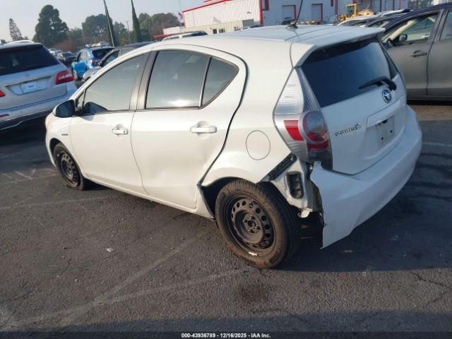 2012 TOYOTA PRIUS C JTDKDTB34C1015377 Photo 2