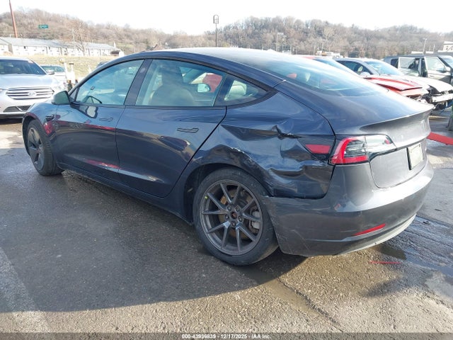 2023 TESLA MODEL 3 5YJ3E1EB9PF390915 Photo 2