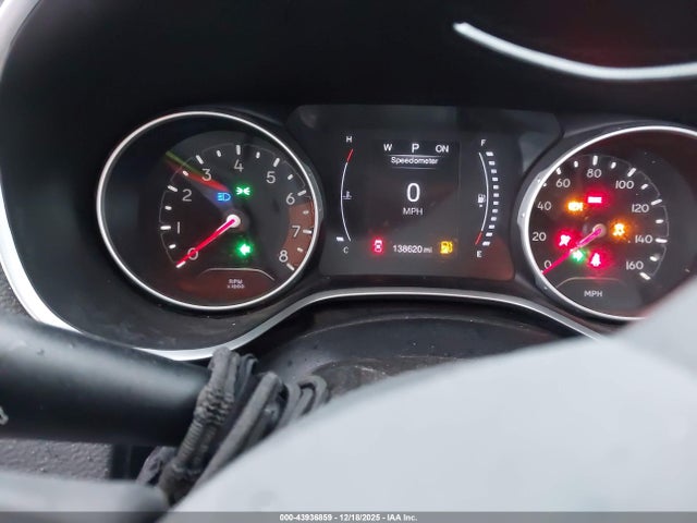 43936859 :رقم المزاد ، 3C4NJDBB6KT653009 vin ، 2019 Jeep Compass Altitude 4x4 مزاد بيع