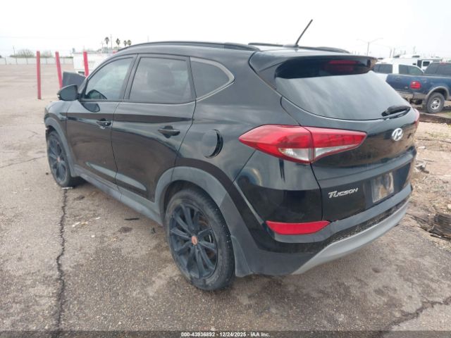 2017 HYUNDAI TUCSON KM8J33A24HU528797 Photo 2
