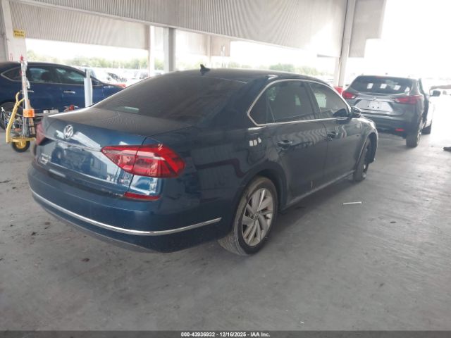 2018 VOLKSWAGEN PASSAT 1VWBA7A39JC025628 Photo 3