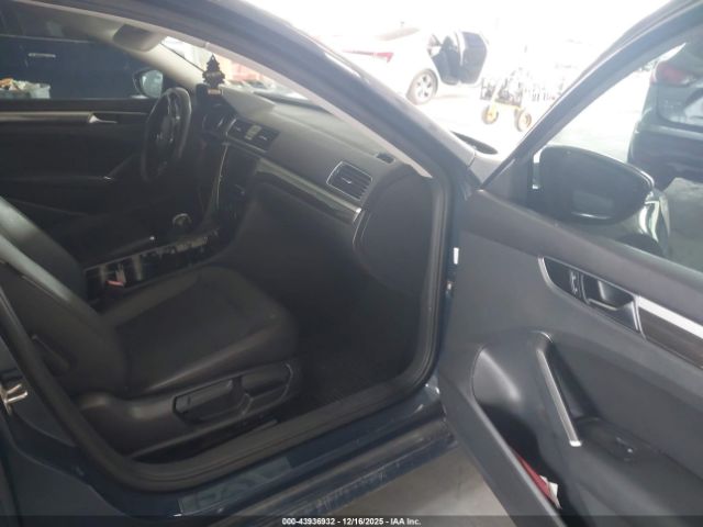 2018 VOLKSWAGEN PASSAT 1VWBA7A39JC025628 Photo 4