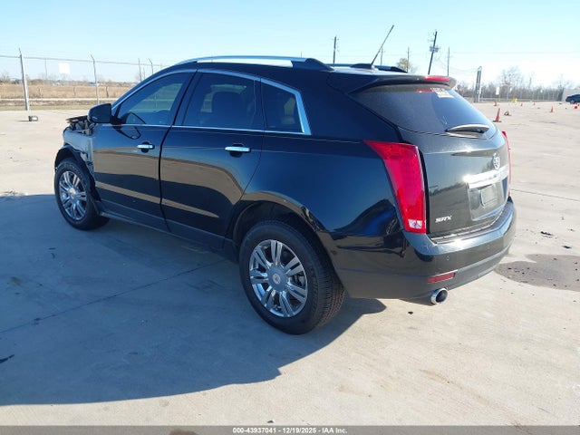 2016 CADILLAC SRX 3GYFNBE38GS569783 Photo 2