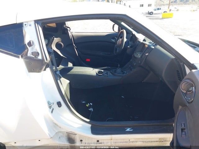 JN1AZ4EH5KM421727 Nissan 370z Nismo