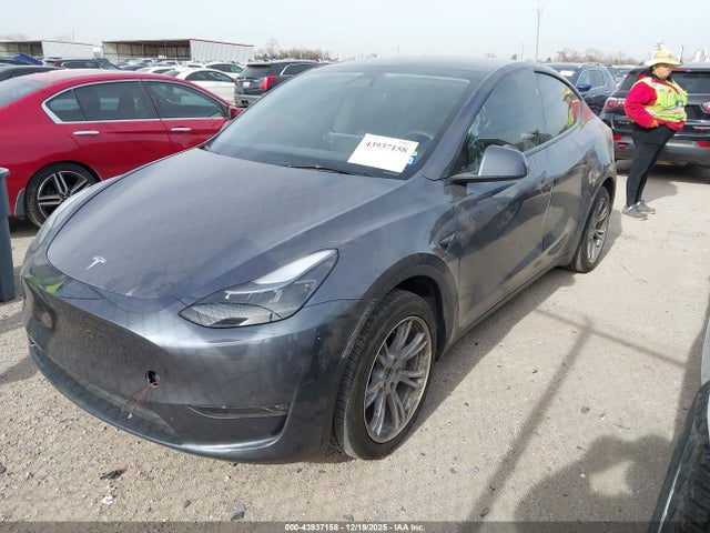2023 TESLA MODEL Y 7SAYGDED9PF958702 Photo 1