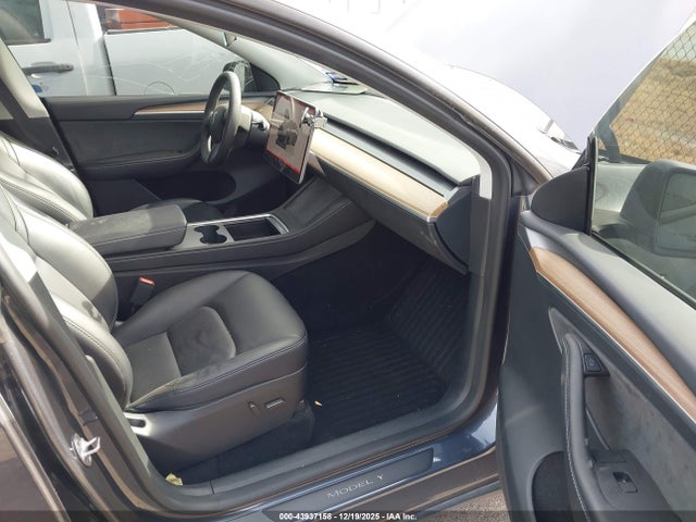 2023 TESLA MODEL Y 7SAYGDED9PF958702 Photo 4