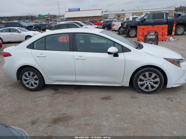 Auction sale of the 2021 Toyota Corolla Le, vin: 5YFEPMAE4MP243616, lot number: 43937228