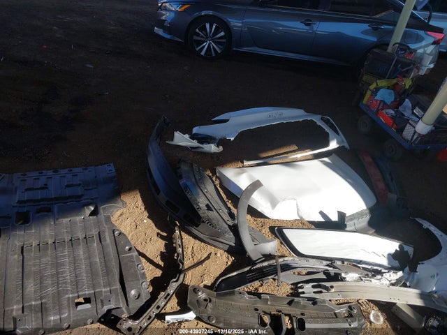 43937245 :رقم المزاد ، 1G1FZ6S09P4107866 vin ، 2023 Chevrolet Bolt Euv Fwd Premier مزاد بيع