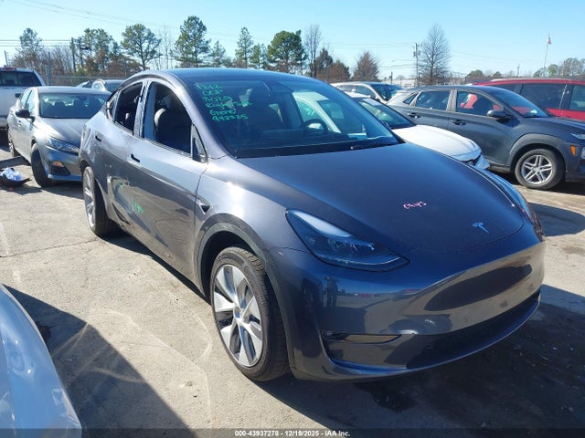 2023 TESLA MODEL Y 7SAYGAEE3PF942325 Photo 0