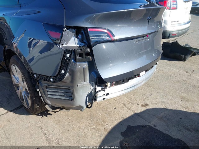 7SAYGAEE3PF942325 Tesla Model Y Awd/long Range Dual Motor All-wheel Drive