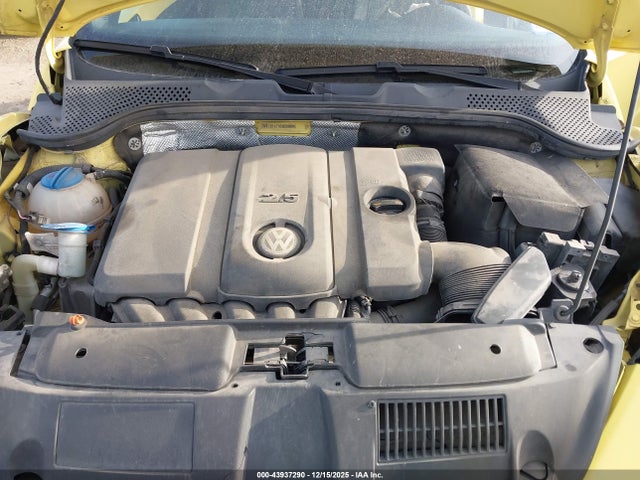 Продаж на аукціоні авто 2012 Volkswagen Beetle 2.5l, vin: 3VWJX7AT3CM636685, номер лоту: 43937290