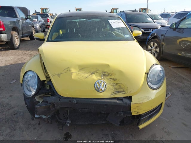 Продаж на аукціоні авто 2012 Volkswagen Beetle 2.5l, vin: 3VWJX7AT3CM636685, номер лоту: 43937290