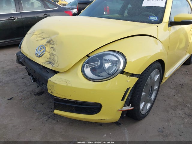 Продаж на аукціоні авто 2012 Volkswagen Beetle 2.5l, vin: 3VWJX7AT3CM636685, номер лоту: 43937290