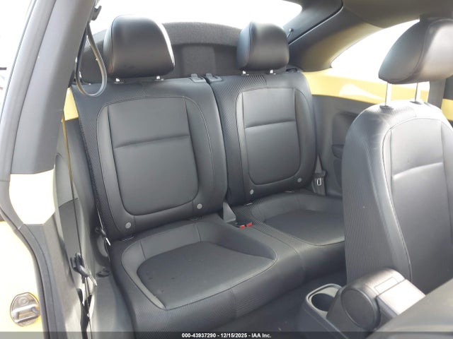 Продаж на аукціоні авто 2012 Volkswagen Beetle 2.5l, vin: 3VWJX7AT3CM636685, номер лоту: 43937290