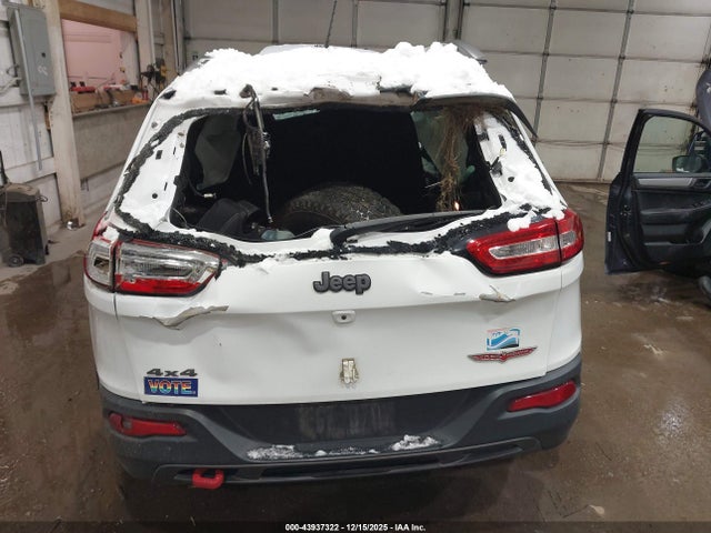 2016 Jeep Cherokee Trailhawk მანქანა იყიდება აუქციონზე, vin: 1C4PJMBB9GW316957, აუქციონის ნომერი: 43937322