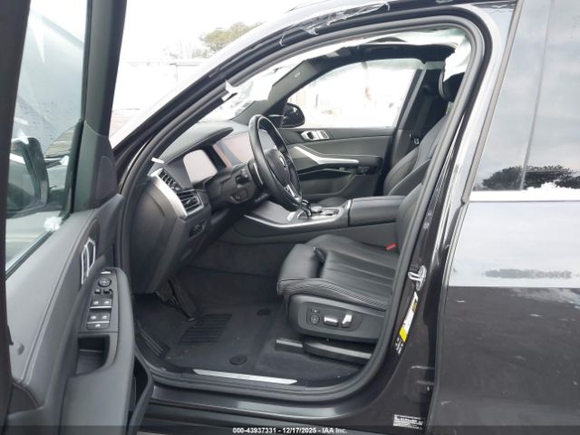 2022 BMW X5 5UXCR6C04N9M80109 Photo 4
