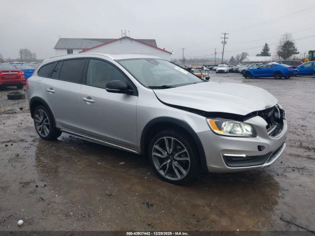 2015 VOLVO V60 CROSS COUNTRY YV4612HK1F1001070