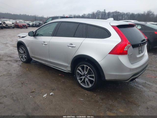 2015 VOLVO V60 CROSS COUNTRY YV4612HK1F1001070 Photo 2