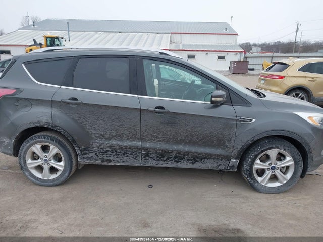 1FMCU9J97HUA33533 Ford Escape Titanium