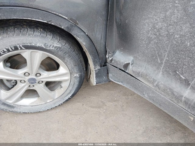 1FMCU9J97HUA33533 Ford Escape Titanium