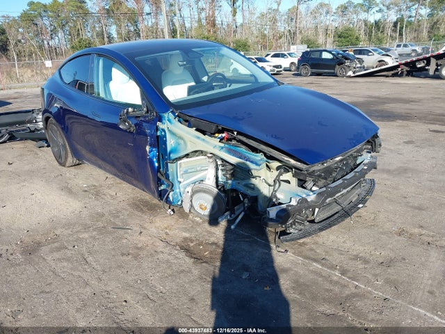 2026 TESLA MODEL Y 7SAYGDEDXTA457065 Photo 0