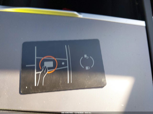 2026 TESLA MODEL Y 7SAYGDEDXTA457065 Photo 10