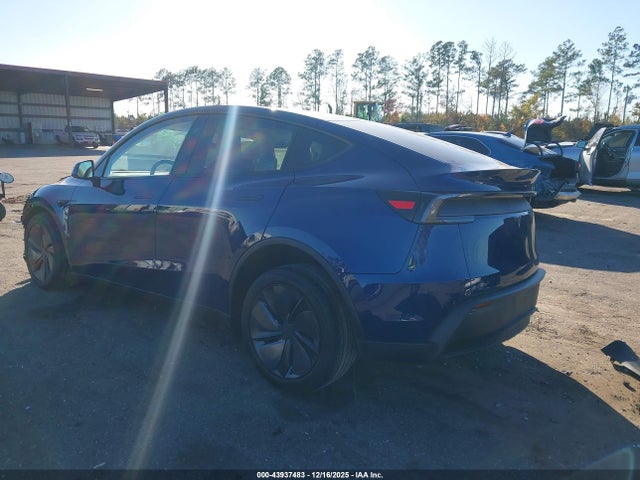 2026 TESLA MODEL Y 7SAYGDEDXTA457065 Photo 2