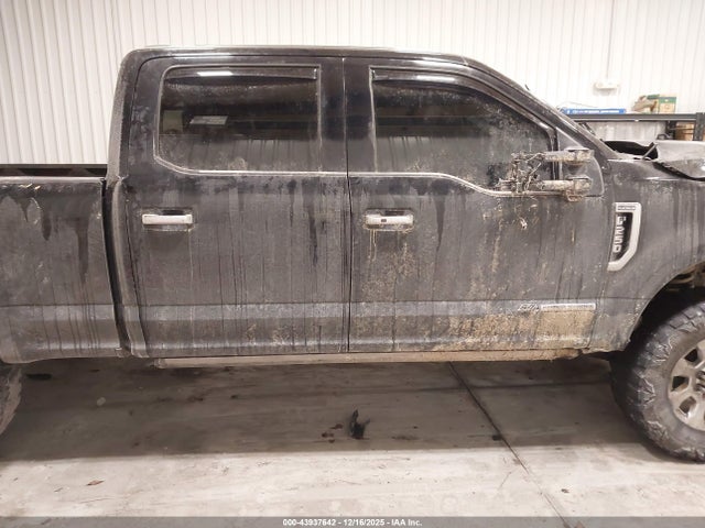 2020 Ford F-250 Platinum მანქანა იყიდება აუქციონზე, vin: 1FT7W2BT5LEC13565, აუქციონის ნომერი: 43937642