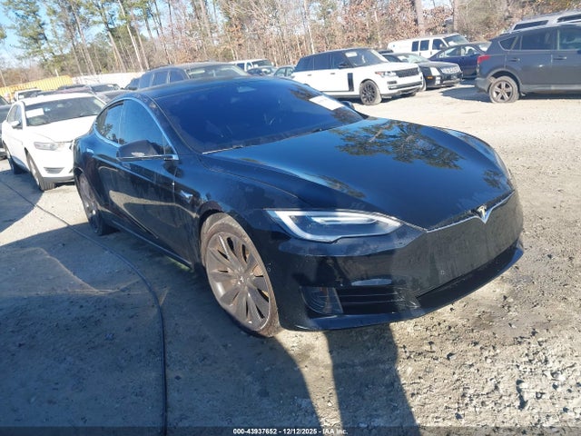 2017 TESLA MODEL S 5YJSA1E1XHF205254 Photo 0