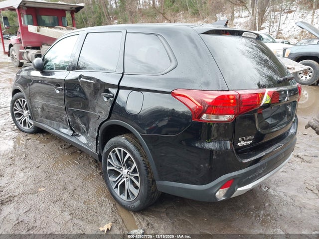 2017 MITSUBISHI OUTLANDER JA4AZ2A38HZ014812 Photo 2