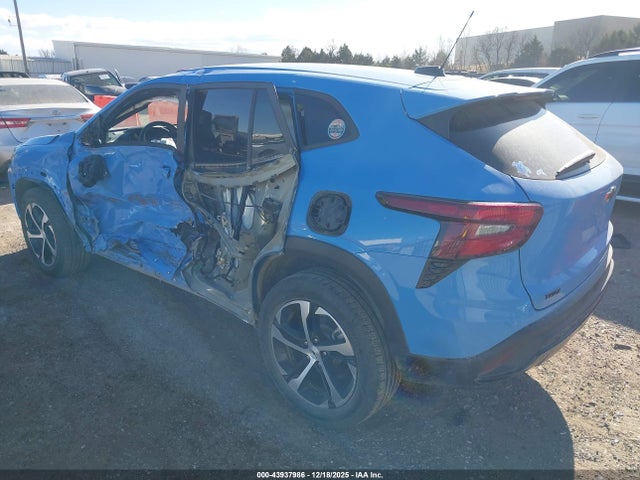 2024 CHEVROLET TRAX KL77LGE28RC106617 Photo 2