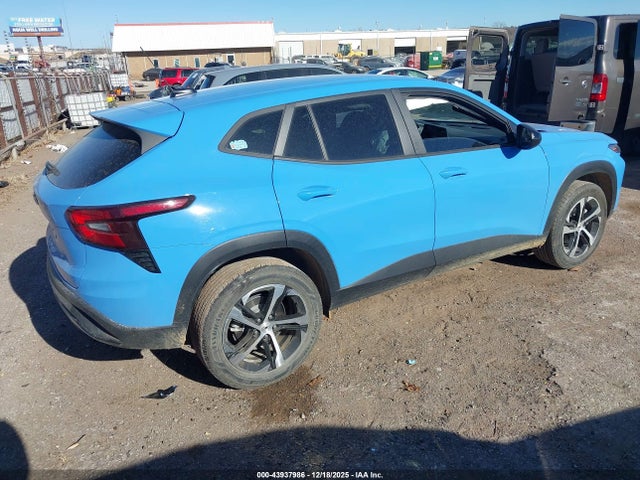 2024 CHEVROLET TRAX KL77LGE28RC106617 Photo 3