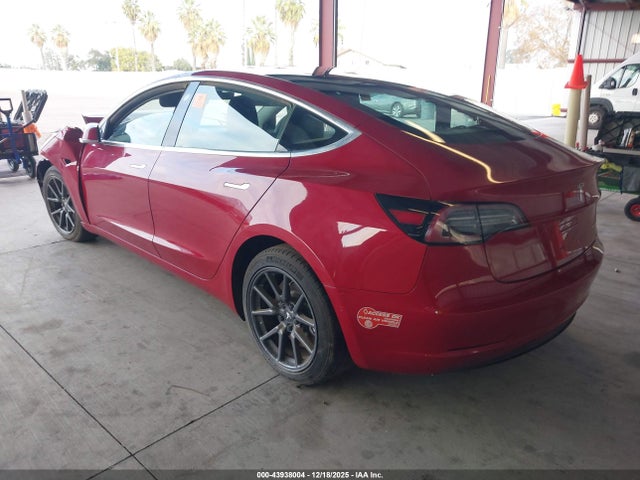 2018 Tesla Model 3 Long Range/performance მანქანა იყიდება აუქციონზე, vin: 5YJ3E1EB3JF054572, აუქციონის ნომერი: 43938004