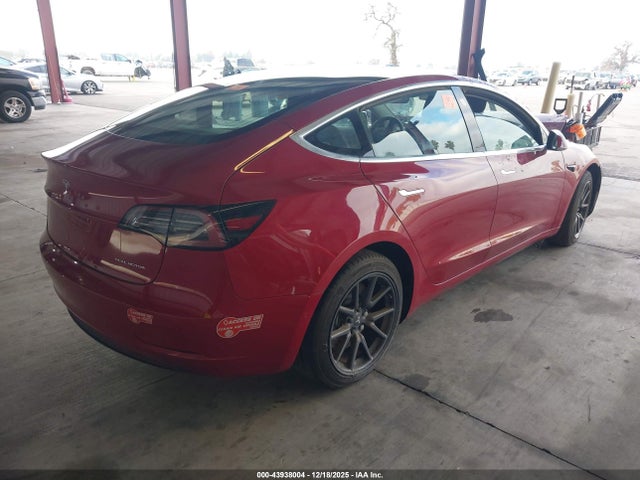 2018 Tesla Model 3 Long Range/performance მანქანა იყიდება აუქციონზე, vin: 5YJ3E1EB3JF054572, აუქციონის ნომერი: 43938004